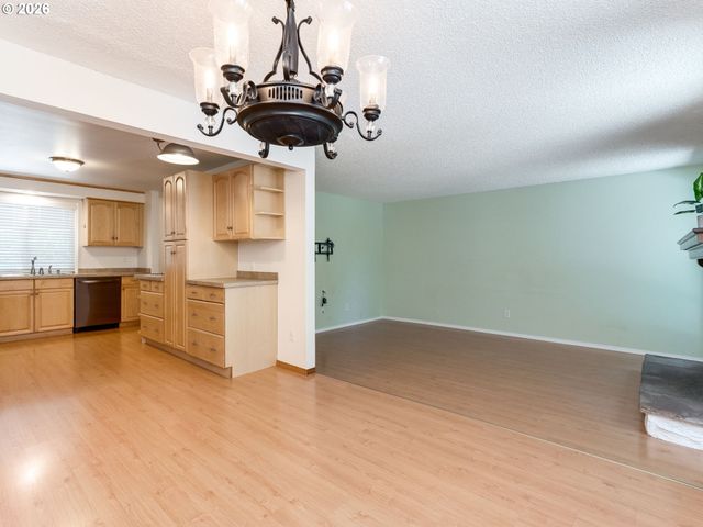 12555 Sw TIGER LILLY Ln, Beaverton, OR 97008