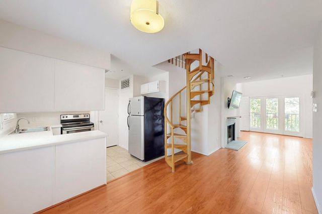 4303 Buena Vista Street 306, Dallas, TX 75205