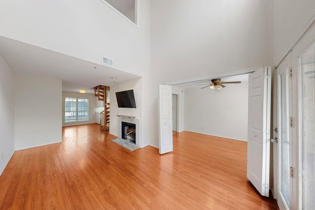 4303 Buena Vista Street 306, Dallas, TX 75205