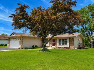 22548 Lakeshore Drive, Richton Park, IL 60471
