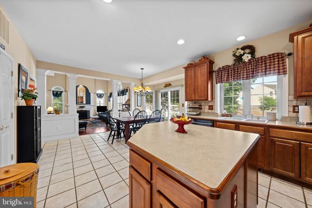 5601 HERITAGE HILLS CIR, Fredericksburg, VA 22407