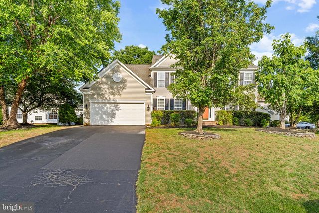 5601 HERITAGE HILLS CIR, Fredericksburg, VA 22407