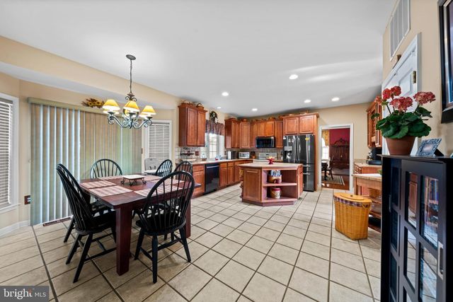 5601 HERITAGE HILLS CIR, Fredericksburg, VA 22407