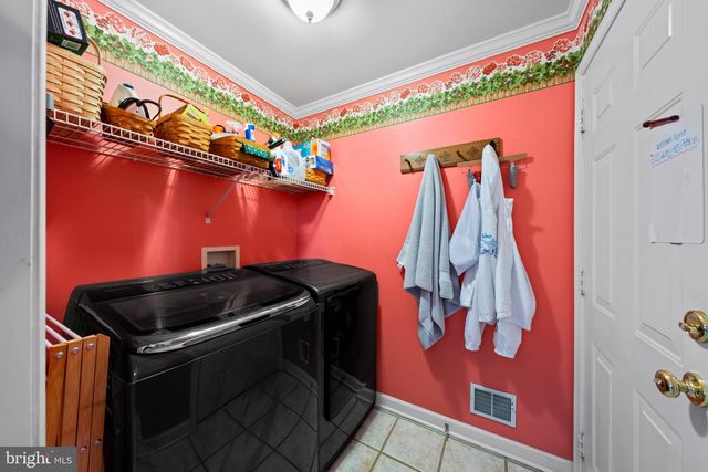 5601 HERITAGE HILLS CIR, Fredericksburg, VA 22407