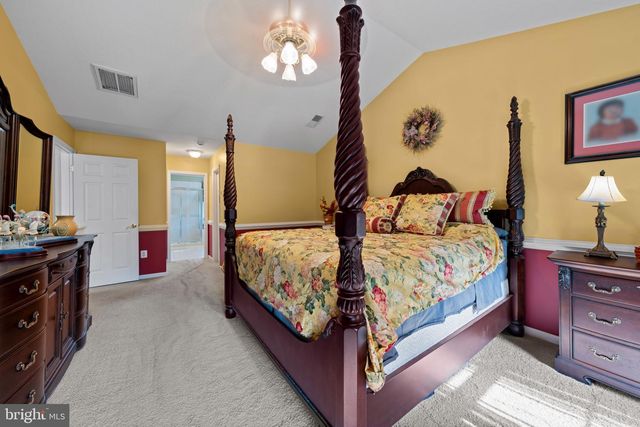 5601 HERITAGE HILLS CIR, Fredericksburg, VA 22407