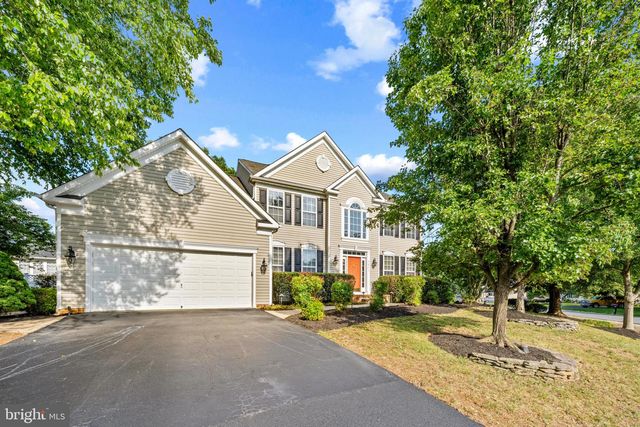 5601 HERITAGE HILLS CIR, Fredericksburg, VA 22407
