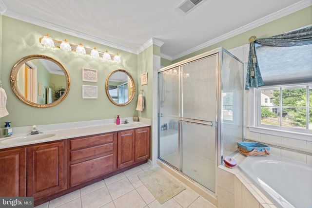 5601 HERITAGE HILLS CIR, Fredericksburg, VA 22407