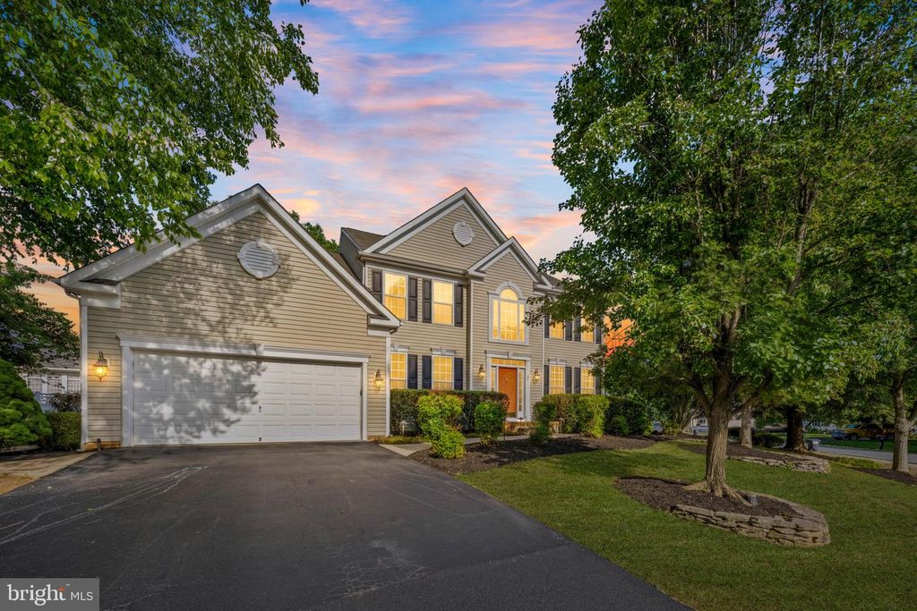5601 HERITAGE HILLS CIR, Fredericksburg, VA 22407
