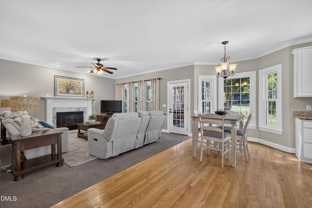 105 Crossway Lane, Holly Springs, NC 27540