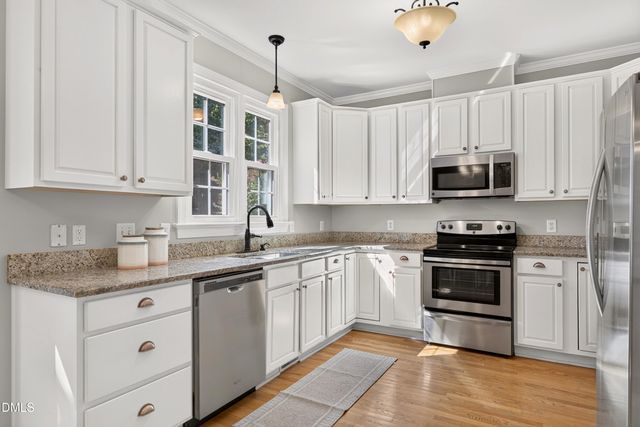 105 Crossway Lane, Holly Springs, NC 27540