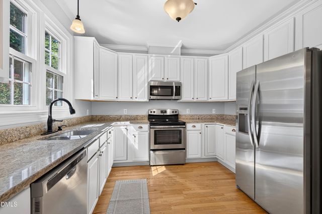 105 Crossway Lane, Holly Springs, NC 27540