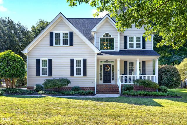 105 Crossway Lane, Holly Springs, NC 27540
