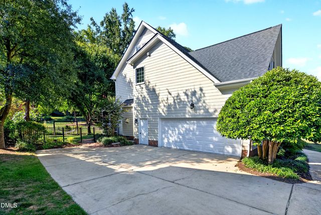 105 Crossway Lane, Holly Springs, NC 27540