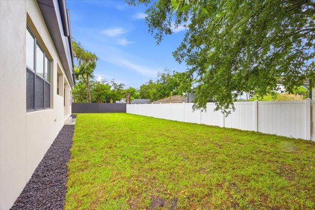 104 S MAKI ROAD, Plant City, FL 33563