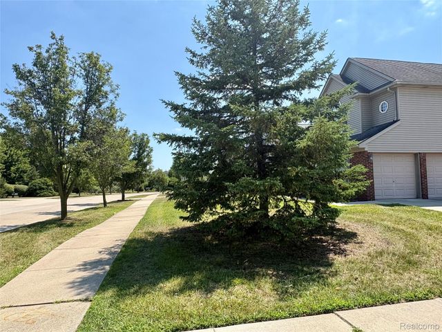 1822 Golfview Lane, Westland, MI 48186