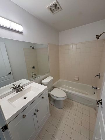 1822 Golfview Lane, Westland, MI 48186