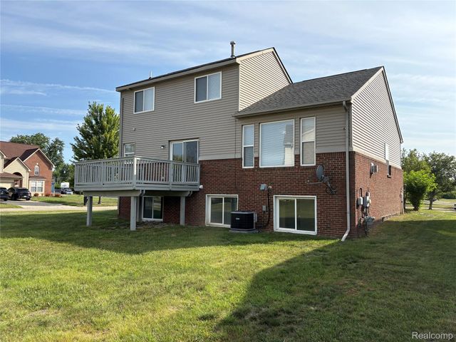 1822 Golfview Lane, Westland, MI 48186