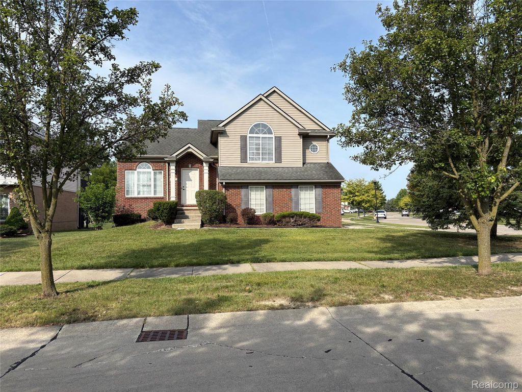1822 Golfview Lane, Westland, MI 48186