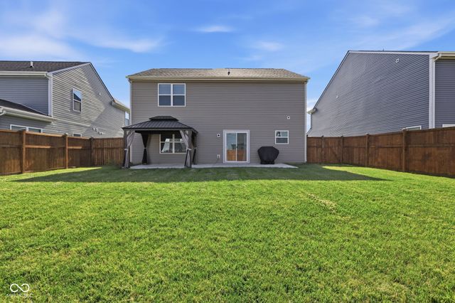 1450 Silver Pine Lane, Sheridan, IN 46069