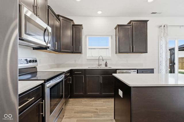 1450 Silver Pine Lane, Sheridan, IN 46069