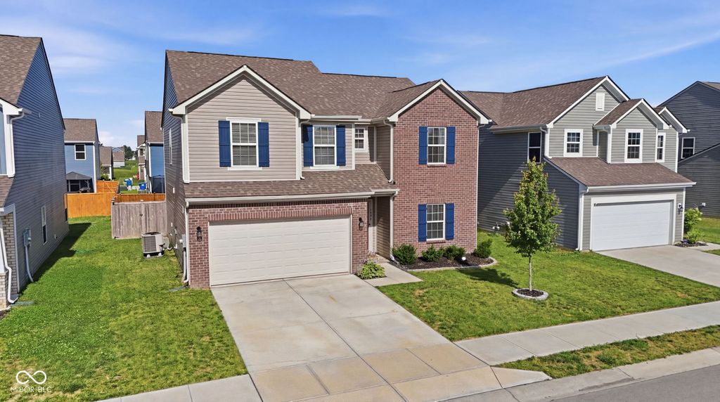1450 Silver Pine Lane, Sheridan, IN 46069