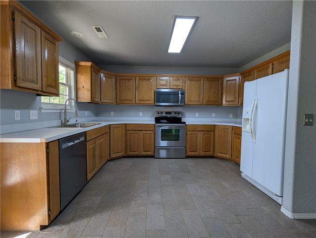 2871 Colton Cove, Fayetteville, AR 72701