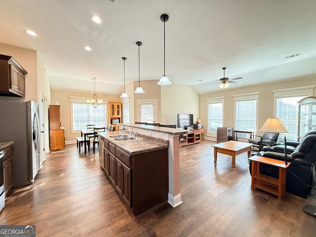 2402 Quail Ridge Lane, Perry, GA 31069