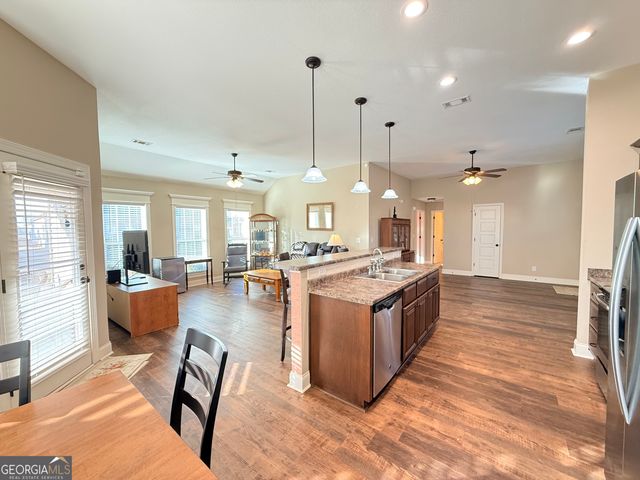 2402 Quail Ridge Lane, Perry, GA 31069