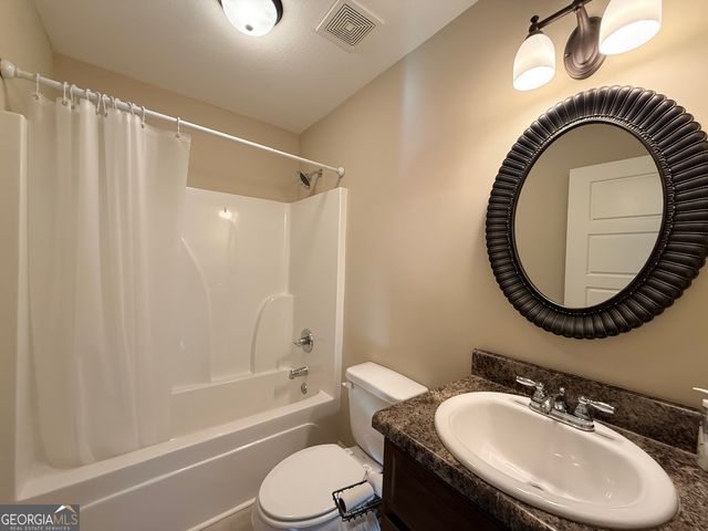 2402 Quail Ridge Lane, Perry, GA 31069