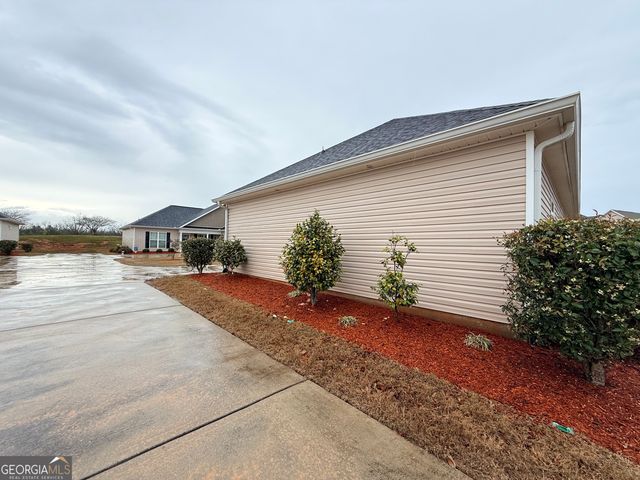 2402 Quail Ridge Lane, Perry, GA 31069