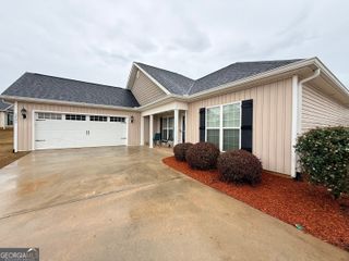 2402 Quail Ridge Lane, Perry, GA 31069