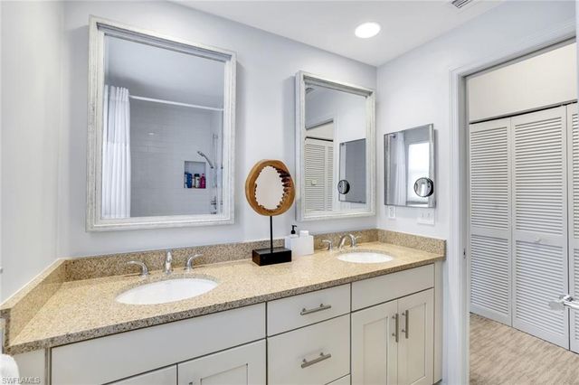 859 Tanbark DR 101, Naples, FL 34108