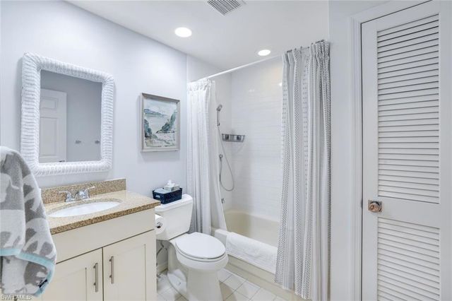 859 Tanbark DR 101, Naples, FL 34108
