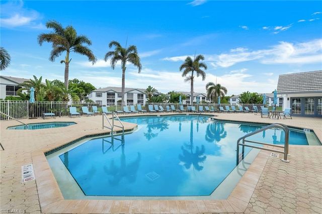 859 Tanbark DR 101, Naples, FL 34108