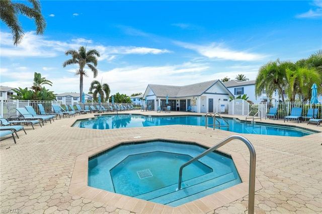 859 Tanbark DR 101, Naples, FL 34108