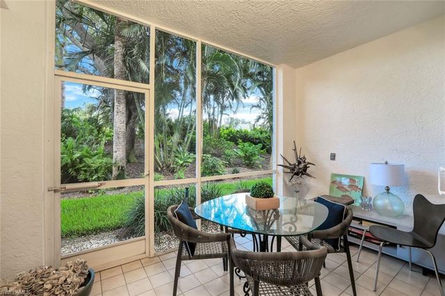 859 Tanbark DR 101, Naples, FL 34108