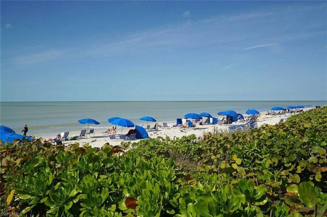 859 Tanbark DR 101, Naples, FL 34108