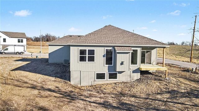 466 Green Drive, Lawson, MO 64062