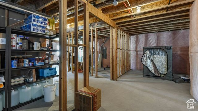 6129 W COULEE LN, West Jordan, UT 84081
