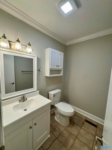16374 Oakdale Road, Athens, AL 35613
