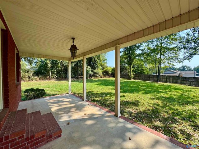 16374 Oakdale Road, Athens, AL 35613