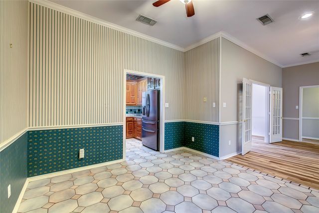 900 River Oaks Drive, Greenville, TX 75402