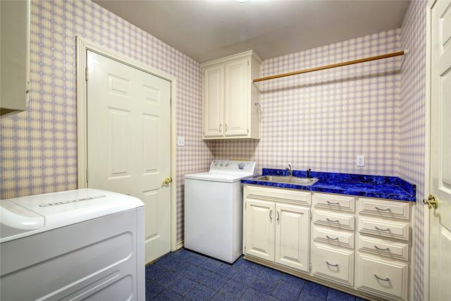 900 River Oaks Drive, Greenville, TX 75402