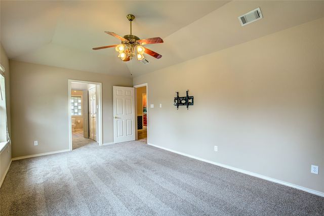 900 River Oaks Drive, Greenville, TX 75402