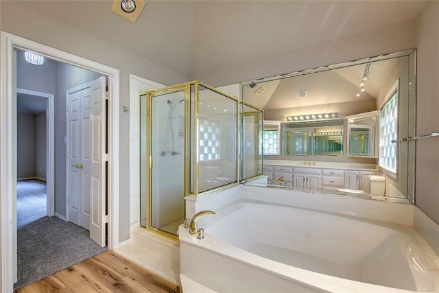 900 River Oaks Drive, Greenville, TX 75402