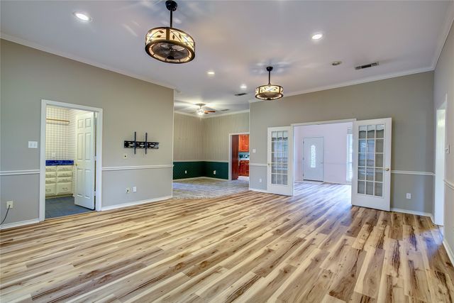 900 River Oaks Drive, Greenville, TX 75402