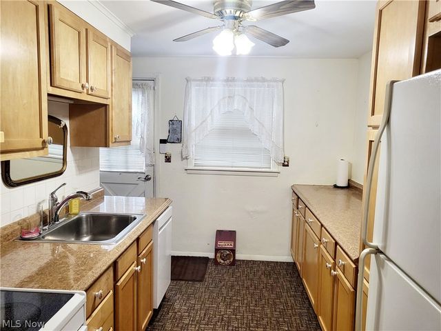 2874 Grant Street, Lorain, OH 44052