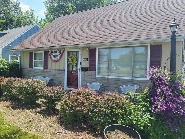 2874 Grant Street, Lorain, OH 44052