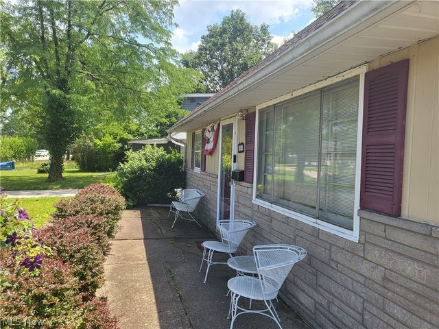 2874 Grant Street, Lorain, OH 44052