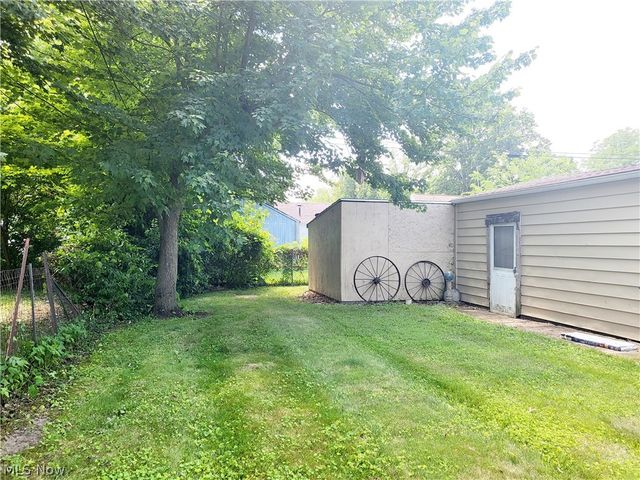 2874 Grant Street, Lorain, OH 44052